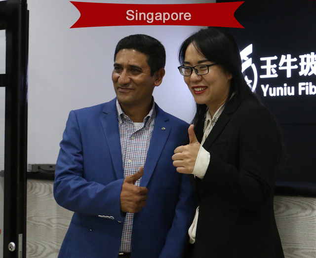 En 2017, les clients de Singapour ont visité notre usine et ont finalement atteint une coopération